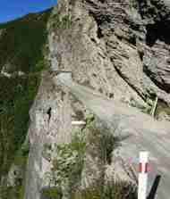Skippers Canyon Road